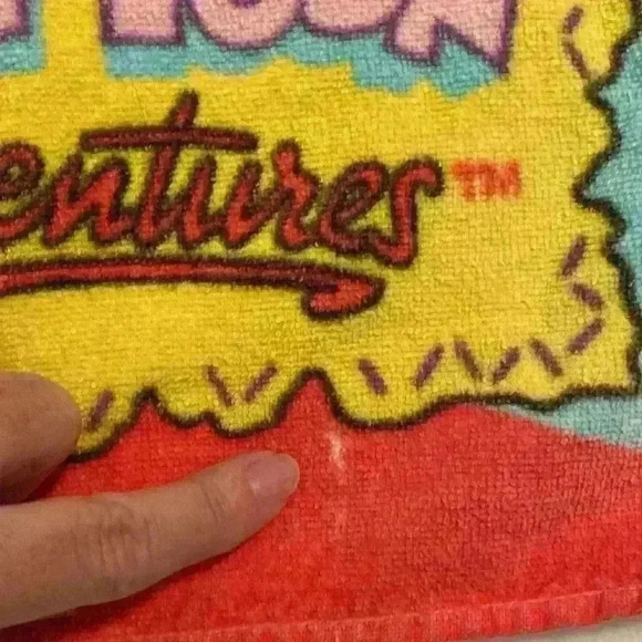 Vintage 1991 Tiny Toon Adventures Beach Towel Featuring Buster & Babs Bunny - Picture 7 of 16